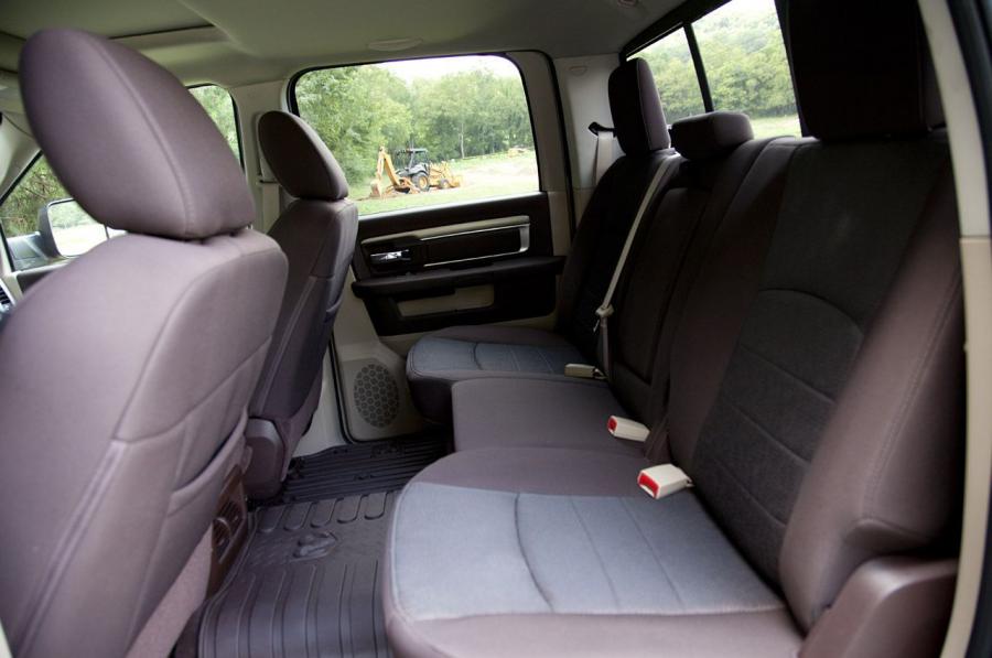  Dodge Ram 1500 Crew Cab SLT 4x4 2013 года  (фото 9 из 29)